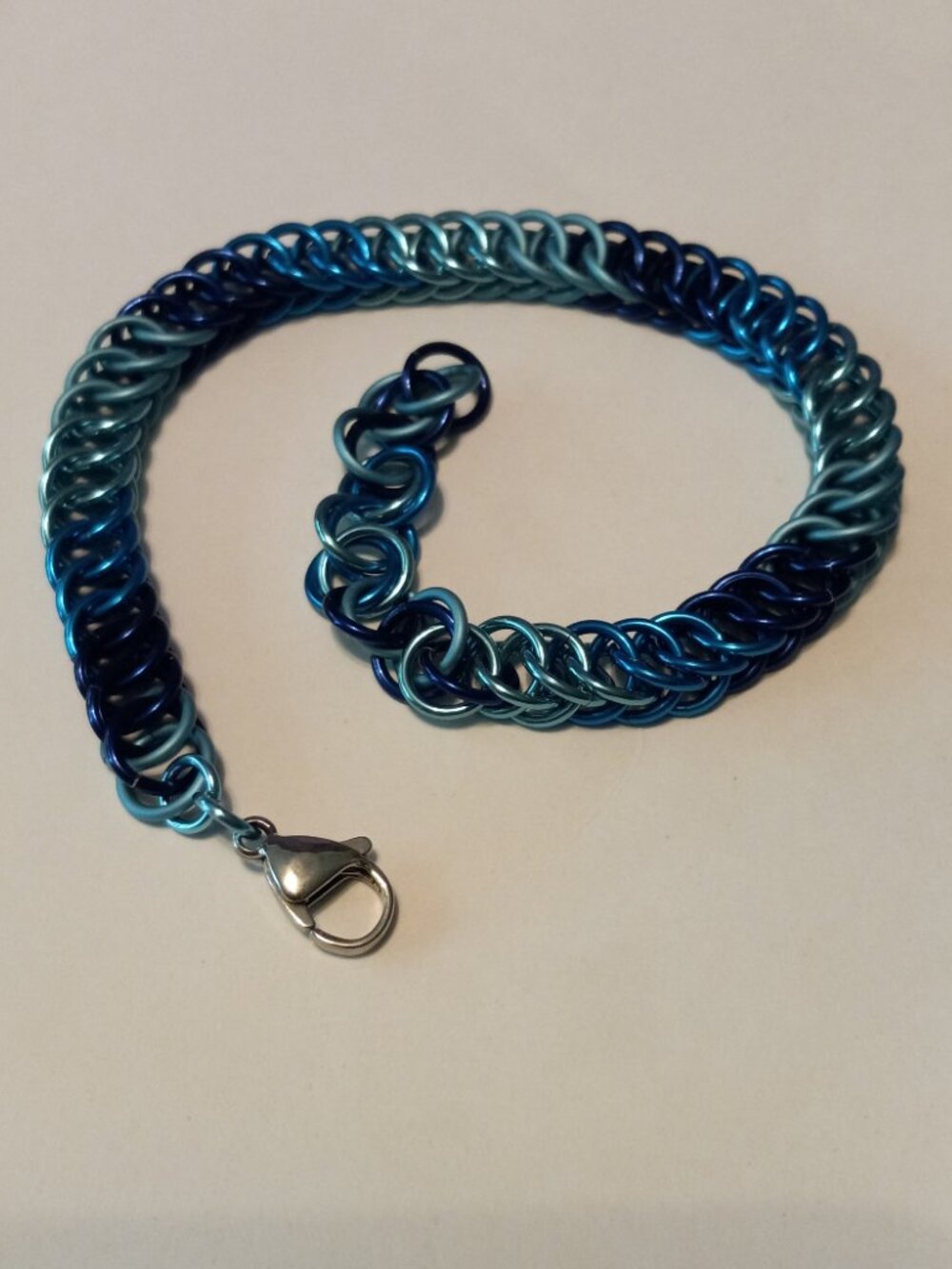 Monochromatic Blue Chain Mail bracelet - Picture 4 of 5